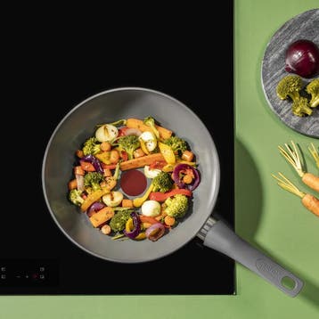 2dekans | Tefal Renew Black ON Keramische Wokpan – Ø 28 cm –, Ophalen of Verzenden, Gebruikt