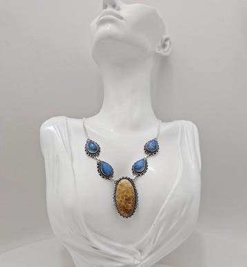Ketting van 925 zilver – fossiel koraal & opaal -