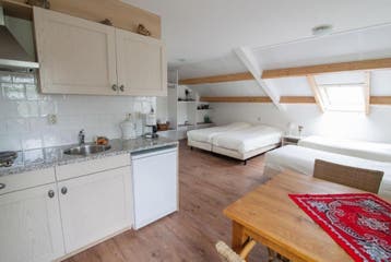Te huur: Studio Overleek in Monnickendam, Monnickendam, Noord-Holland