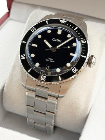 Oris - Divers Date - 01.733.7795.4054 - Unisex - 2025, Nieuw