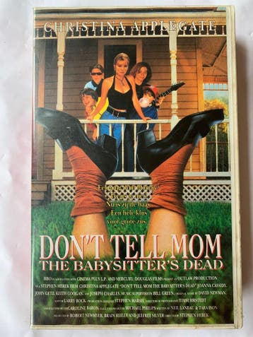 DONT TELL MOM THE BABYSITTERS DEAD (VHS), Verzenden, Gebruikt