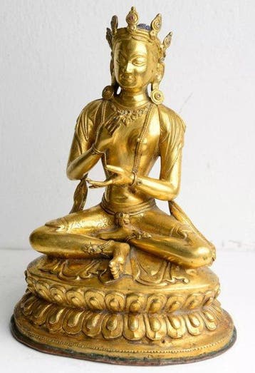 Een Tibetaanse verguld bronzen figuur van een Bodhisattva. -, Antiek en Kunst