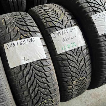 2 x Nexen 215-65-16 Winterbanden 7mm, 16 inch, Band(en), Personenwagen, Gebruikt