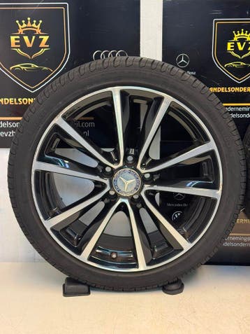 2 stuks 18 inch Mercedes B- CLA Klasse bj.2014 zomerbanden, Auto-onderdelen, Banden en Velgen, 18 inch, Gebruikt, Banden en Velgen