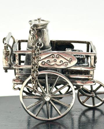No reserve - Grote en zwaren (102,5 gr) zilveren miniatuur