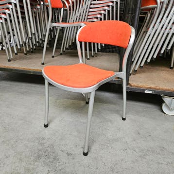 Aluminium stapelstoel  / kantinestoel - nieuwe oranje stof, Ophalen of Verzenden, Nieuw