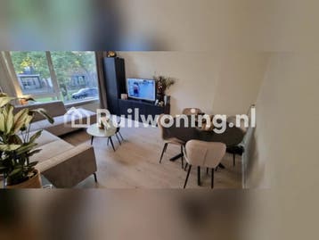 Zeist: Knusse portiekwoning met 3 kamers