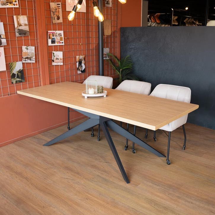 50% Korting: Eettafel Liam melamine eiken 220 x 90 cm, Huis en Inrichting, Tafels | Eettafels, Zo goed als nieuw, Rechthoekig