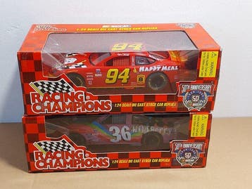 Racing Champions 1:24 - Model raceauto (2) - WildBerry #36, Nieuw