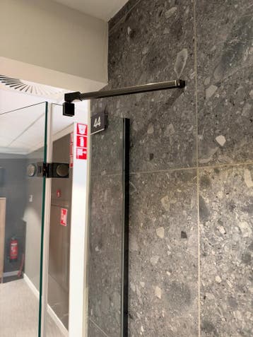 Douchedeur 90x200 geborsteld zwart nisdeur links 0035 - 44, Ophalen, Nieuw, Glas, Douche