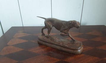 P. Chenet - Figuur - Jachthond - Brons