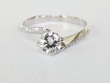 Verlovingsring - 14 karaat Witgoud - 0.59ct. tw. Diamant