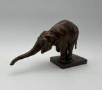 Parastone - Daprès Bugatti - sculptuur, ***Éléphant D’Asie