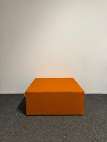 Rohde & Grahl - Poef - 105x105x45cm - Oranje, Vergader- of Presentatieruimte, Ophalen of Verzenden, Gebruikt, Stoel