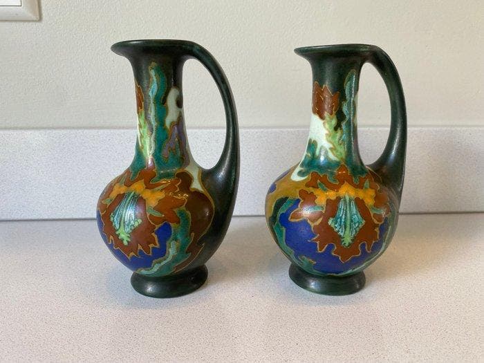 Amphora, Tegel- en Fayencefabriek - Vaas (2) - 547 -, Antiek en Kunst, Antiek | Glas en Kristal