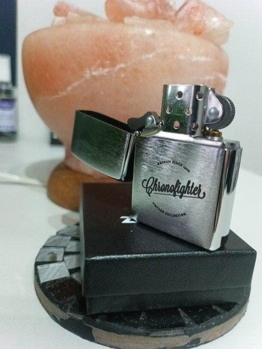 Zippo - Classic Chrome - Zakaansteker - Staal (roestvrij), Verzamelen, Rookartikelen, Aanstekers en Luciferdoosjes