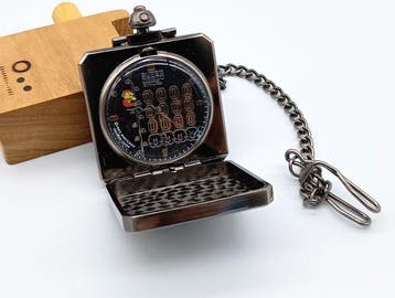 Nintendo - Super Mario Bros. Pocket Watch - Mario & Coin -, Nieuw