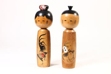 Grote creatieve Kokeshi-poppen door Koson Sato (),
