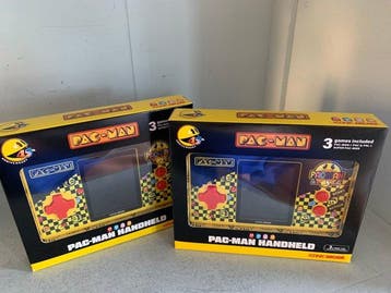 2X Bandai- 45th Anniversary PAC-MAN Handheld - Namco (new &, Nieuw