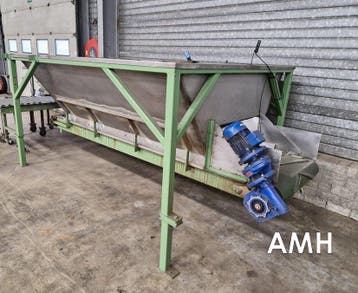 Bunker met uitvoerband,
Dosierbunker mit Aust..., Ophalen of Verzenden