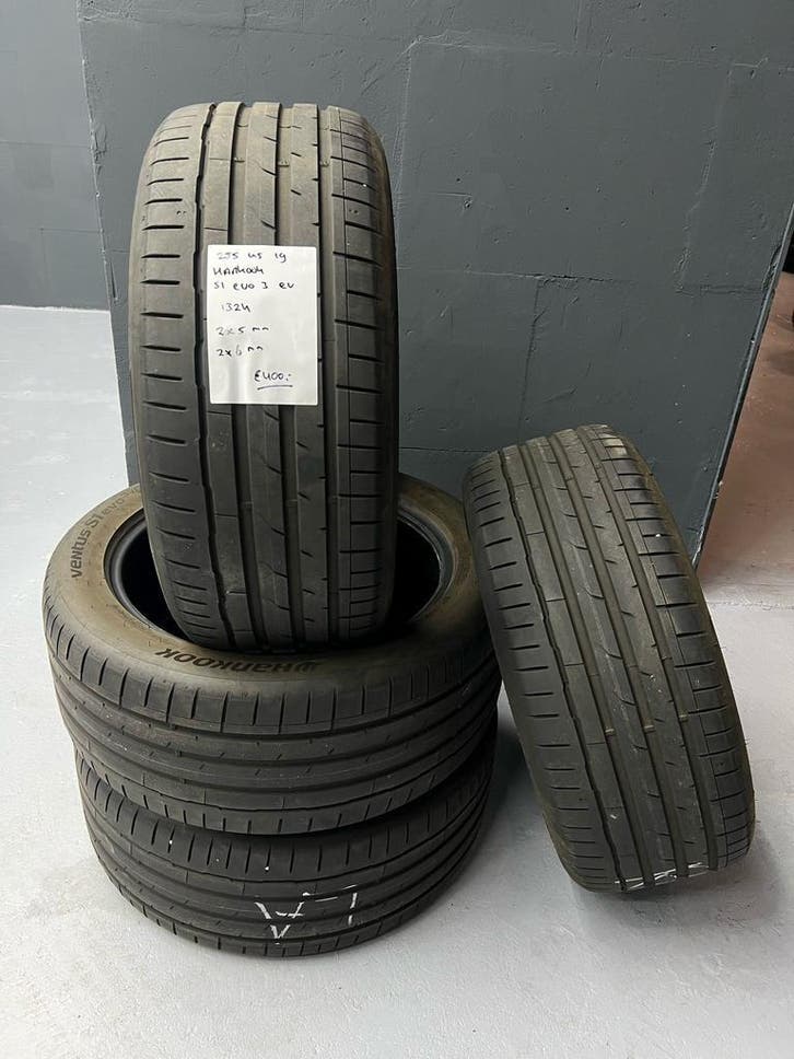 255/45/19 HANKOOK S1EVO3 5/6MM 2 STUKS 200,- (1324), Auto-onderdelen, Banden en Velgen, 19 inch, BOVAG lid, Stiba lid, Erkend duurzaam