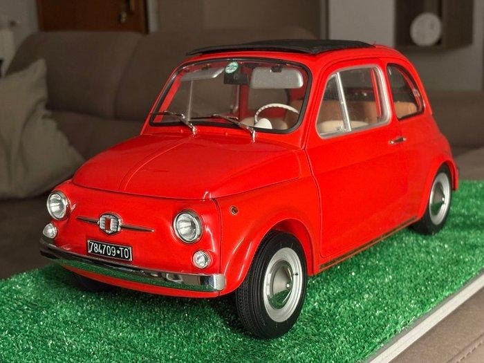 Hachette 1:8 - Modelauto - Fiat 500, Hobby en Vrije tijd, Modelauto's | 1:5 tot 1:12