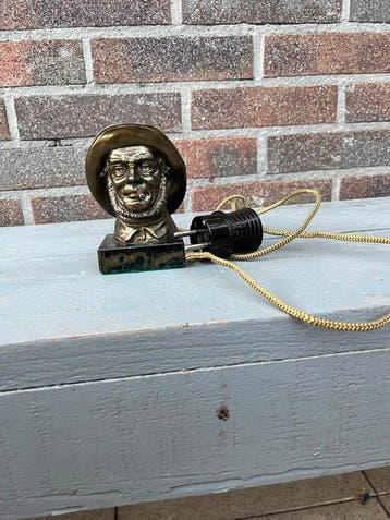 Vintage elektrische tafelaansteker – messing buste met pijp, Nieuw