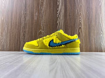 Nike SB Dunk Low | Grateful Dead Bears Yellow, Overige kleuren, Nieuw, Ophalen of Verzenden, Sneakers of Gympen