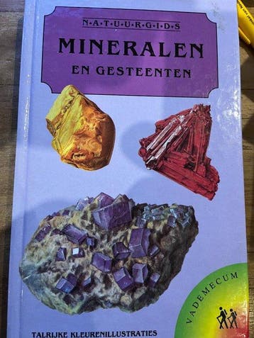 Mineralen en gesteenten / Natuurgids - Kourimsky, Boeken, Verzenden, Zo goed als nieuw, Kourimsky