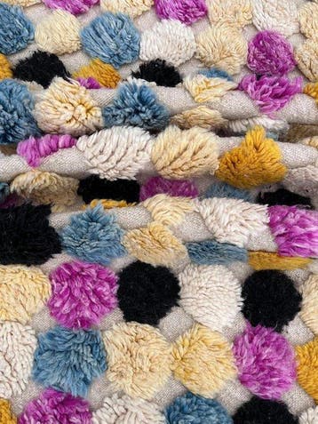 Levendig handgeweven Berber tapijt met veelkleurige pompons, Nieuw
