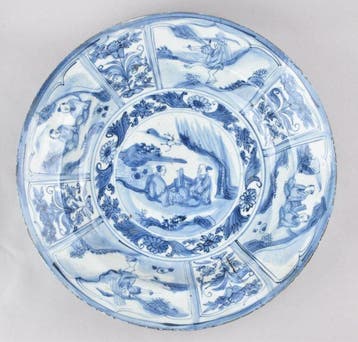 Onderbord - Een Chinees blauw-witte kraakschotel versierd