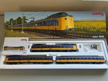 Märklin H0 - 39425 - Treinstel (1) - 3-delige treinstel, Nieuw