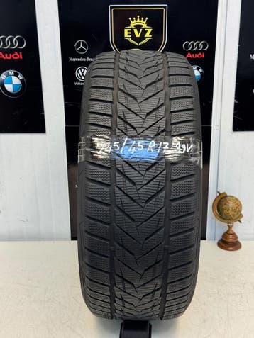 1 stuk winterband 245/45R17 inch Vredestein Giugiaro Wintrac, 17 inch, Winterbanden, Band(en), Personenwagen