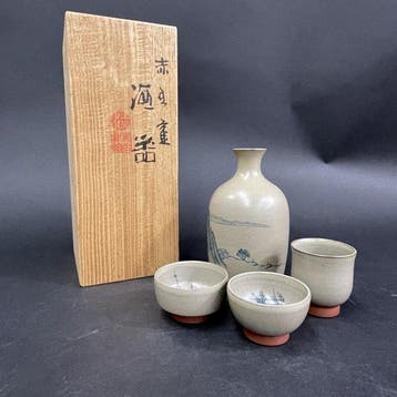 Mumyoi Ware Sake-Set met Landschapsdecoratie - Tokkuri &