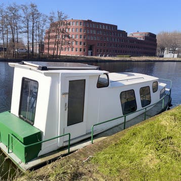 Woonboot gevonden in of bij Badhoevedorp, Minder dan 20 m²