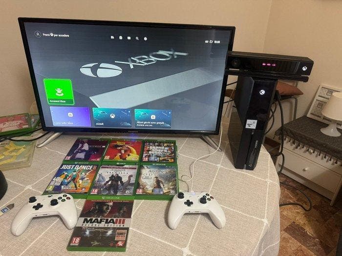 Microsoft - Xbox One - Videogameconsole + games - In, Spelcomputers en Games, Spelcomputers | Overige Accessoires