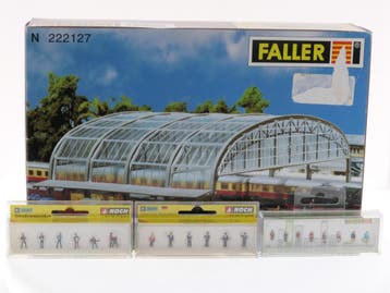 Schaal N Faller 222127 stationshal met faller 155614, Noc..., Hobby en Vrije tijd, Modeltreinen | N-Spoor, Ophalen of Verzenden