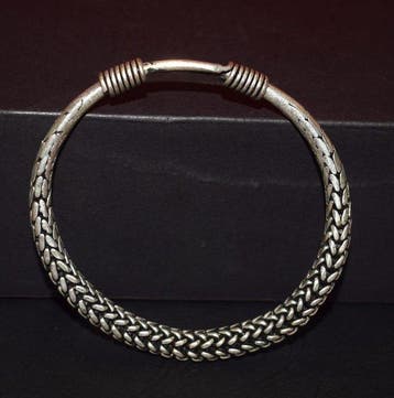 Prachtige MIAO-HMONG armband, traditioneel gevlochten, 52 g,
