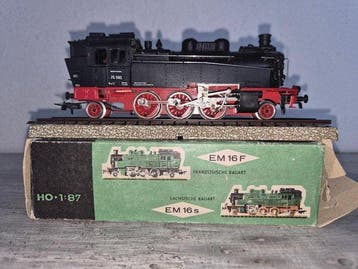 Piko H0 - EM16 - Diesellocomotief (1) - Loopt 1A; licht aan, Hobby en Vrije tijd, Nieuw