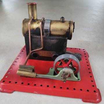 Stoommachine (2) - Mamod - Gegoten messing, IJzer -, Antiek en Kunst