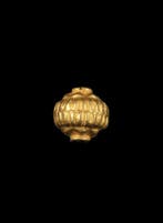 West-Aziatisch Goud Repoussé kraal (Zonder minimumprijs), Antiek en Kunst