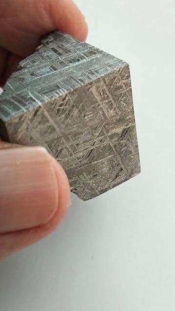 Muonionalusta meteoriet Pseudo cubica - Hoogte: 2.93 cm -, Verzamelen, Mineralen en Fossielen