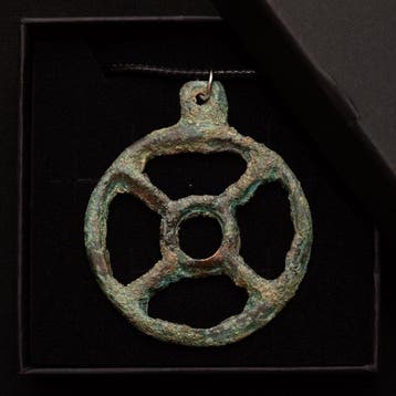 Bronstijd Brons Zonamulet - 48 mm (Zonder minimumprijs)