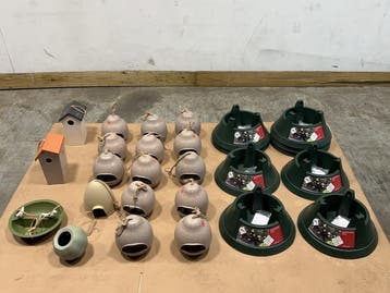 Veiling - Vogelhuisjes en kerstboomstandaard set 24-delig, Nieuw