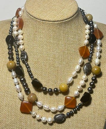 Parels (wit en zwart); Karneool; Jaspis; Zwarte
