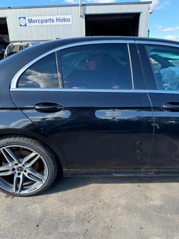 Portier rechtsachter Mercedes E-klasse w213 Zwart, Auto-onderdelen, Gebruikt, Deur, Mercedes-Benz, Rechts