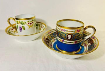 MANUFACTURE ROYALE DE PORCELAINE - Beker (2) - Catherine II