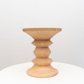 7x Vitra Eames Stool A Bijzettafel Licht Kastanjehout, Minder dan 45 cm, Minder dan 55 cm, Rond, Nieuw