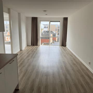 Appartement in Assen gevonden voor €885,- pm, Huizen en Kamers, Huizen te huur, Direct bij eigenaar, Assen, Appartement, Drenthe