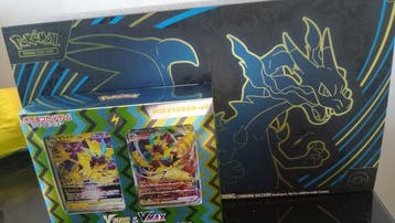 Pokémon - 2 Box - Mega Charizard X ex Ultra-Premium, Hobby en Vrije tijd, Nieuw
